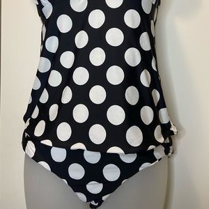 La Blanca Bikini Swim Bottoms Size 6 Reversible Black & White Polka Dots NWT!